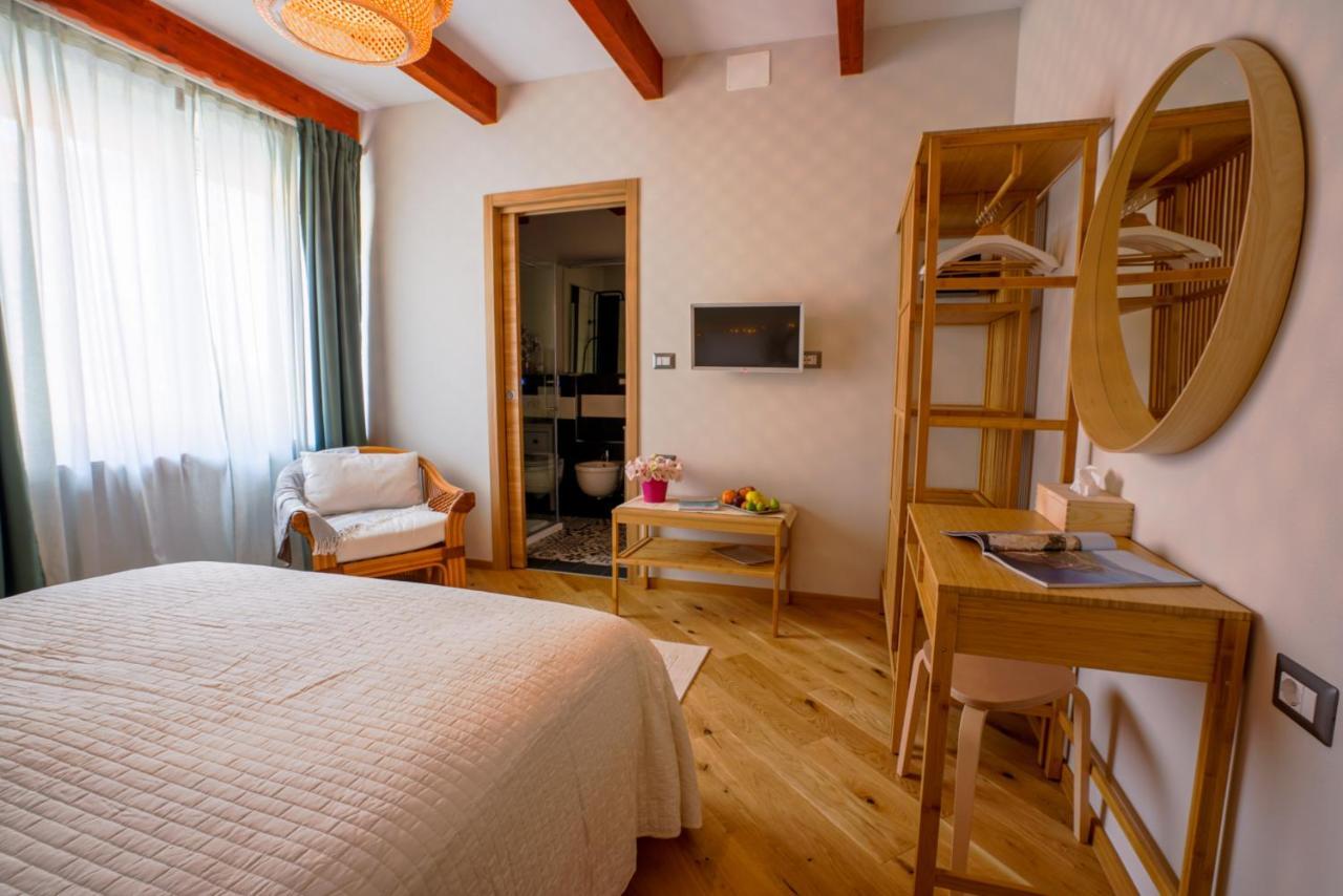 Sa Domo E Giuanne E Giuanna Bed & Breakfast Боза Екстериор снимка