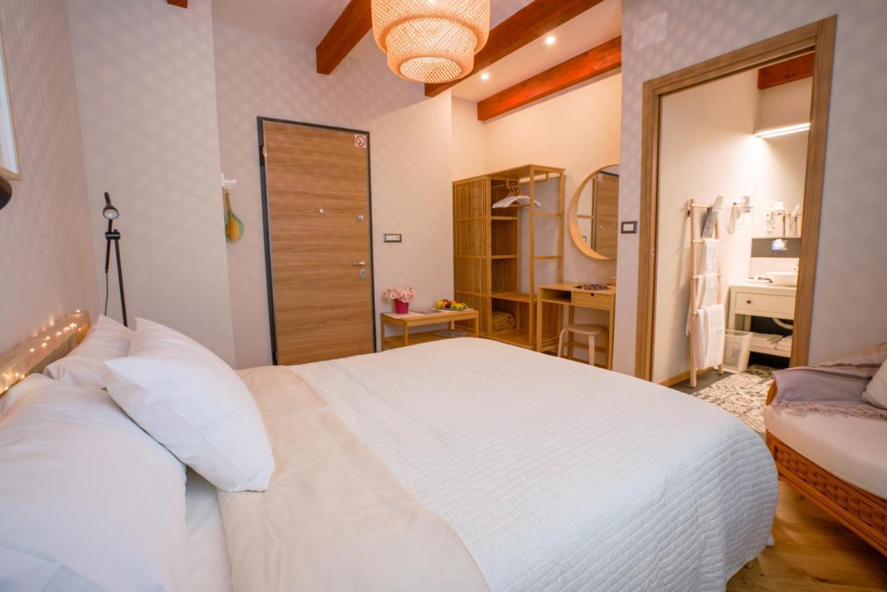 Sa Domo E Giuanne E Giuanna Bed & Breakfast Боза Екстериор снимка